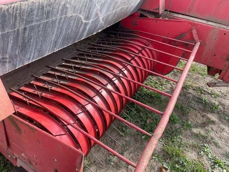 massey-ferguson-124-image-11