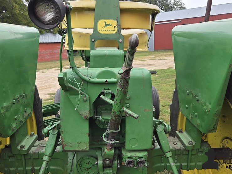 1963-john-deere-3010-image-10