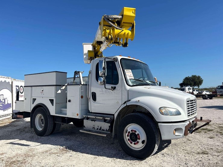2012-freightliner-m2-106-terex-hi-ranger-tl41-41ft-insulated-bucket-truck-image-2