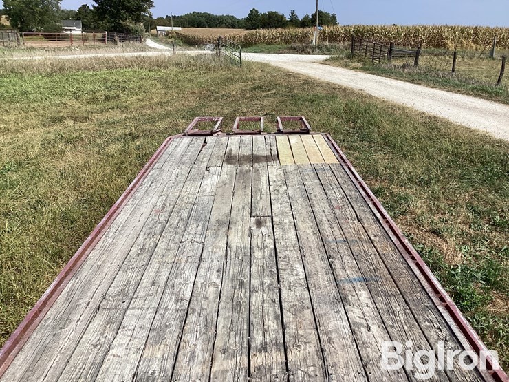 1994-titan-trailer-image-16