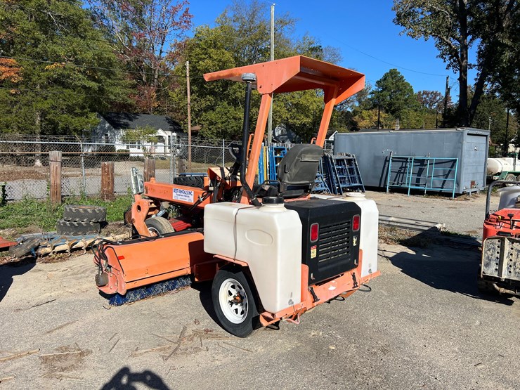 lay-mor-sweepmaster-300-image-10