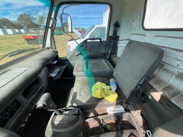 1997-isuzu-cab-&-chassis-image-23