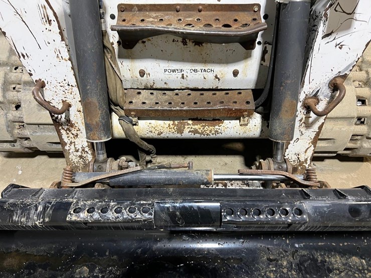 bobcat-t320-image-10