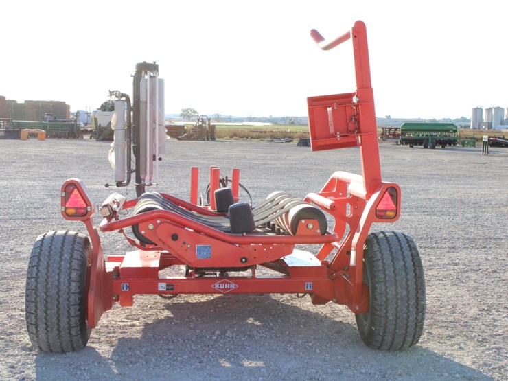 #2097-•-#2097--kuhn-rw1610-single-bale-wrapper-with-twin-wrapper,-monitor,-great-shape-with-low-use!-image-6