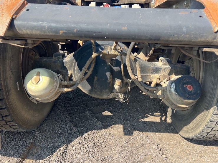 kenworth-t/a-day-cab-road-tractor-image-21