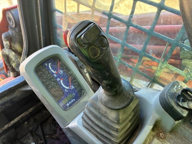 kubota-svl75-2-image-22