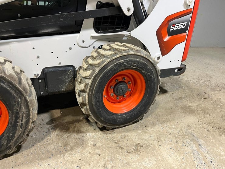 2023-bobcat-s650-image-13