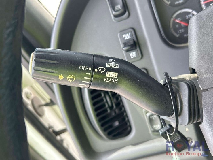 2016-freightliner-m2-106-altec-am50-50ft.-insulated-material-handling-bucket-truck-image-15