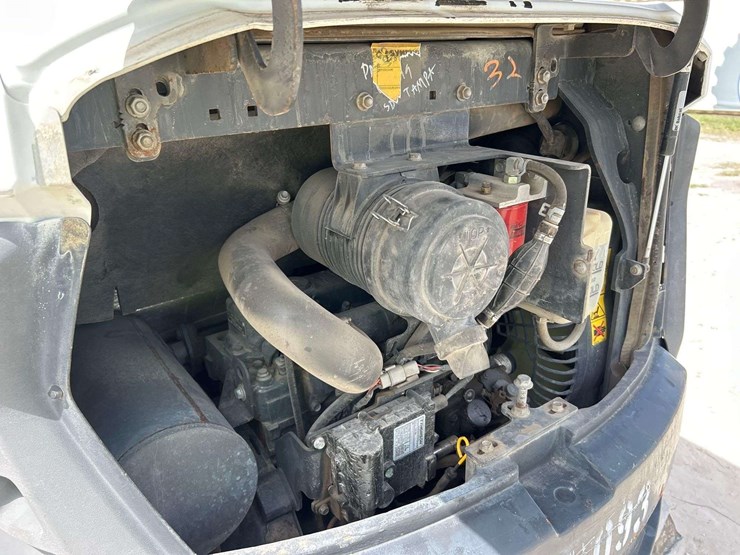 2019-bobcat-e32i-image-11