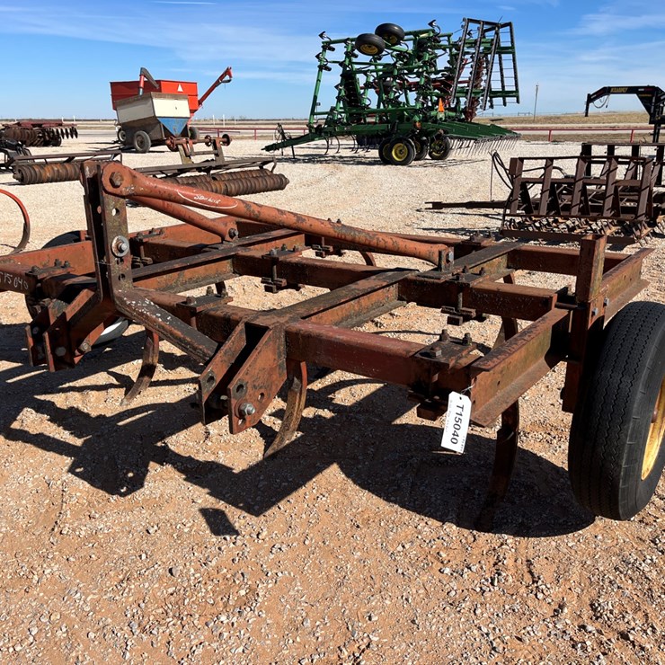 #T15040 • Bush Hog Chisel