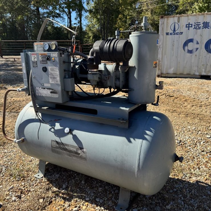 #4706 • Air Compressor