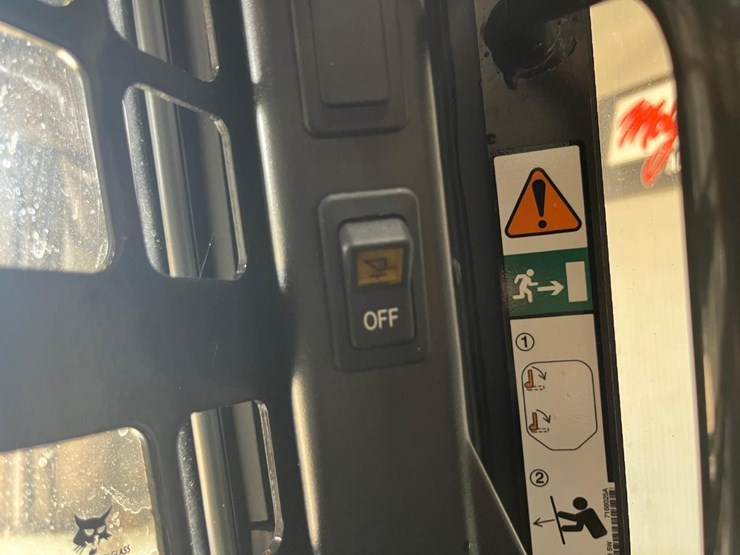 2023-bobcat-s650-image-23