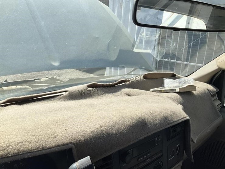 2005-ford-f550-image-23