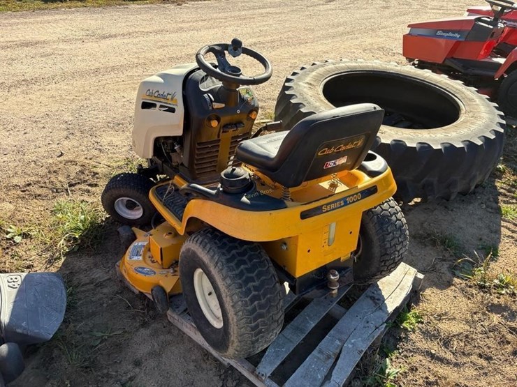 cub-cadet-lt1045-image-6