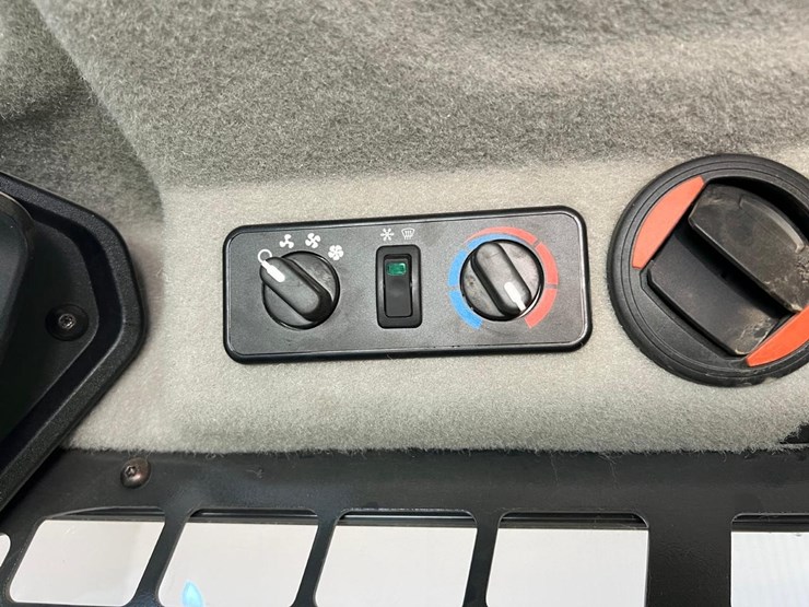 2024-bobcat-t66-image-26