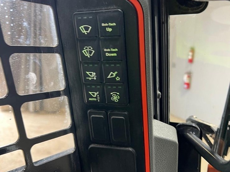 2023-bobcat-t66-image-28