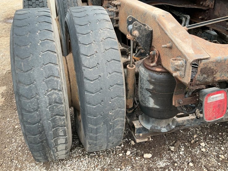 2004-mack-chn613-image-77