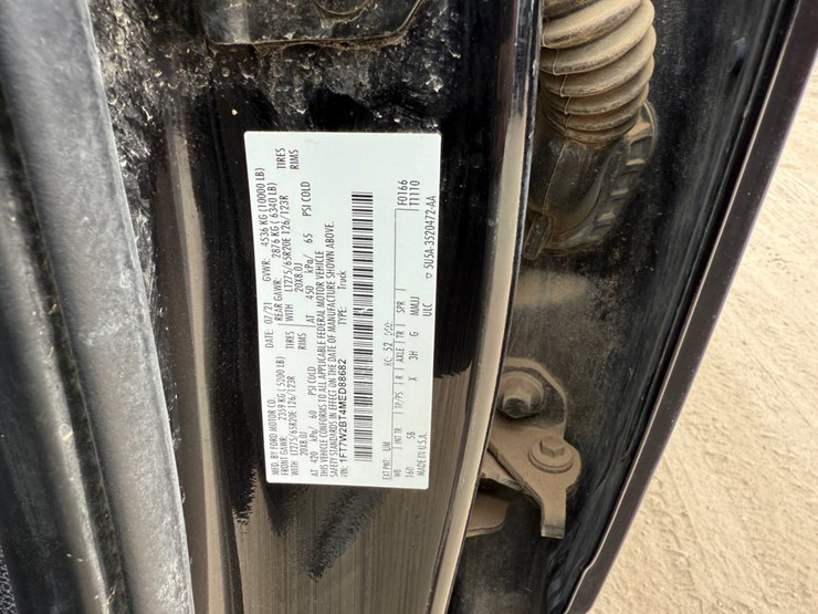 2021-ford-f250-image-4