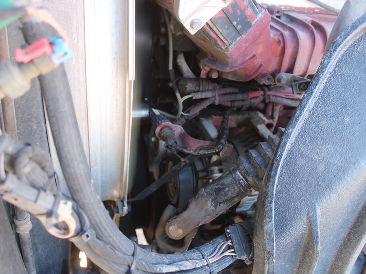 #2045-•-#2045--2013-mack-chu613-semi-tractor-image-38