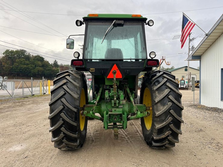 john-deere-4440-image-4