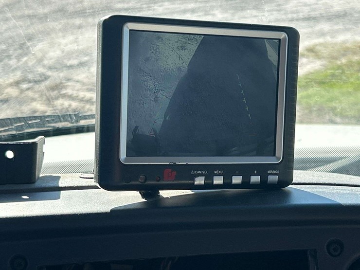 2020-freightliner-m2-106-elgin-whirlwind-series-mv-street-sweeper-truck-image-32