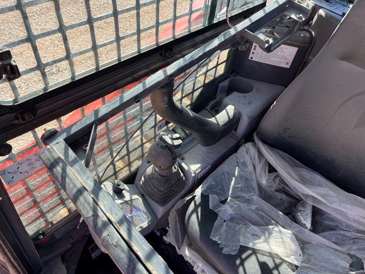 kubota-svl75-2-image-13