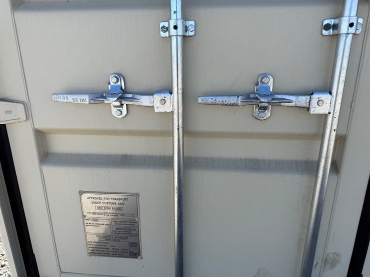 #24598-•-20'-shipping-container-nwru3620376-image-8