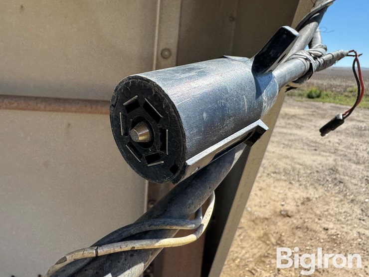 1993-wilson-livestock-trailer-image-18