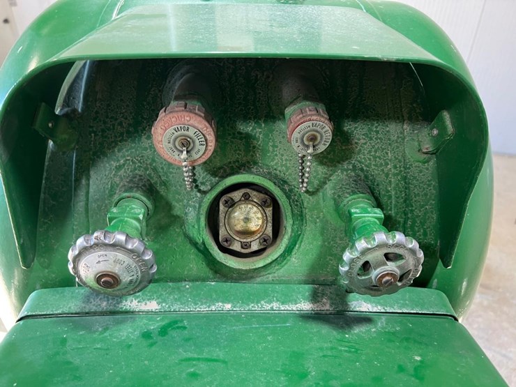 1966-oliver-1650-image-21