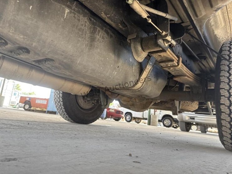 2010-ford-f250-image-24