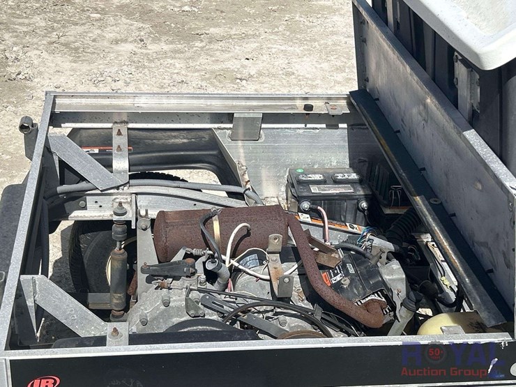 club-car-utility-cart-image-10