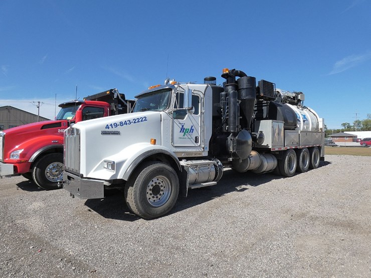 2016-vactor-hxx-image-1