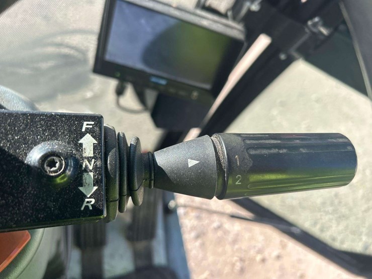 2020-mathieu-mc210-azura-flex-street-sweeper-image-15