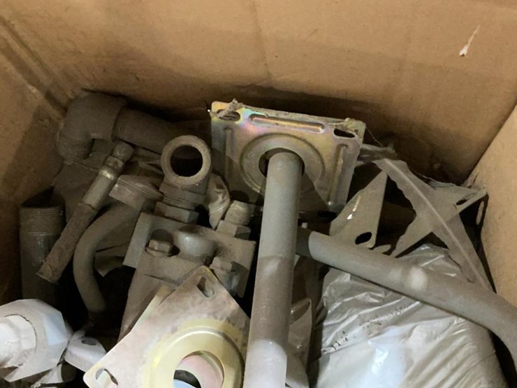 #167-•-hydraulic-motors-and-assorted-parts-image-10