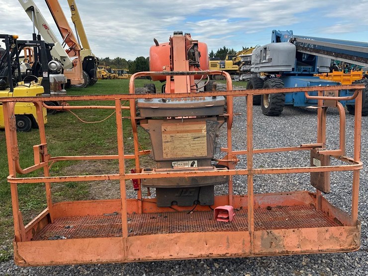 2007-jlg-660sj-image-3