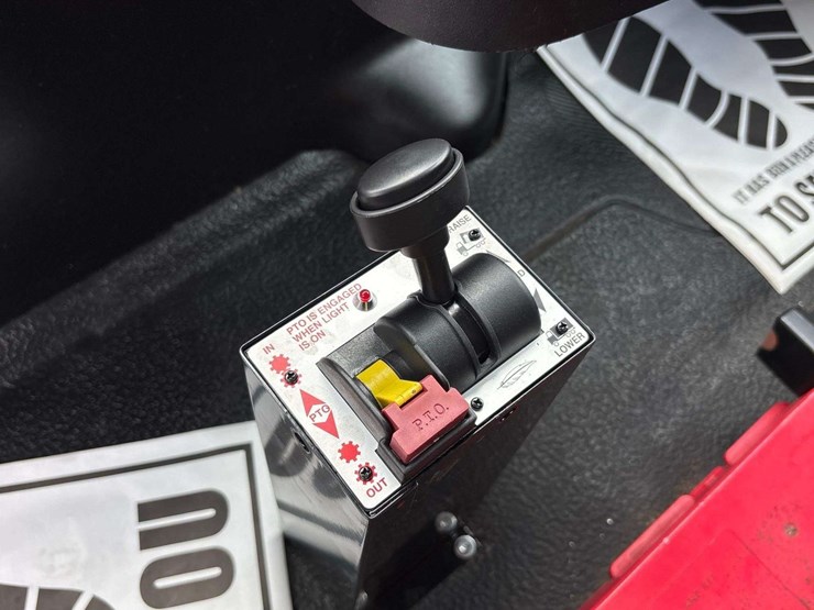 2020-international-mv607-16ft-morgan-dump-truck-image-39