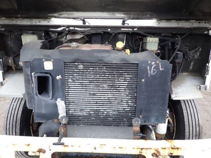 2013-freightliner-mt55-image-30