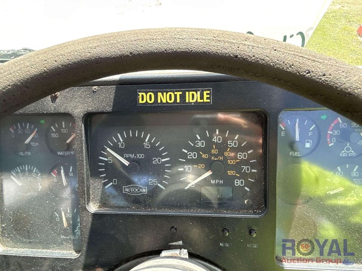 2005-autocar-wxr-heil-rear-loader-garbage-truck-image-9