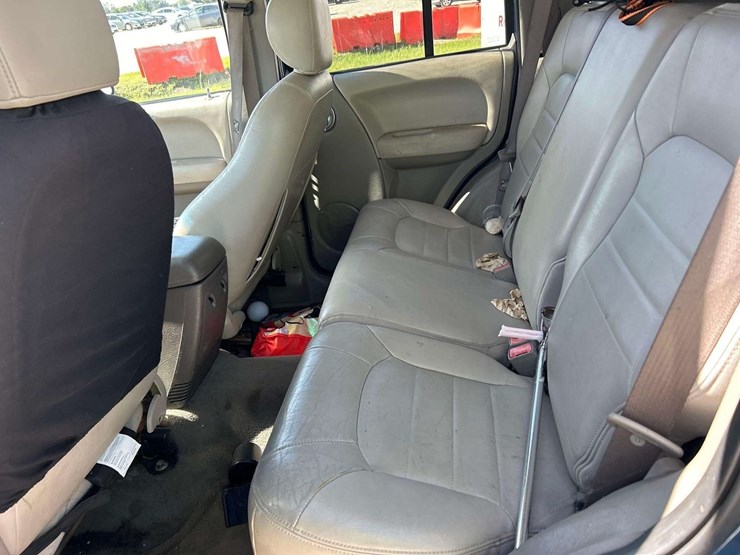 2004-jeep-liberty-image-23