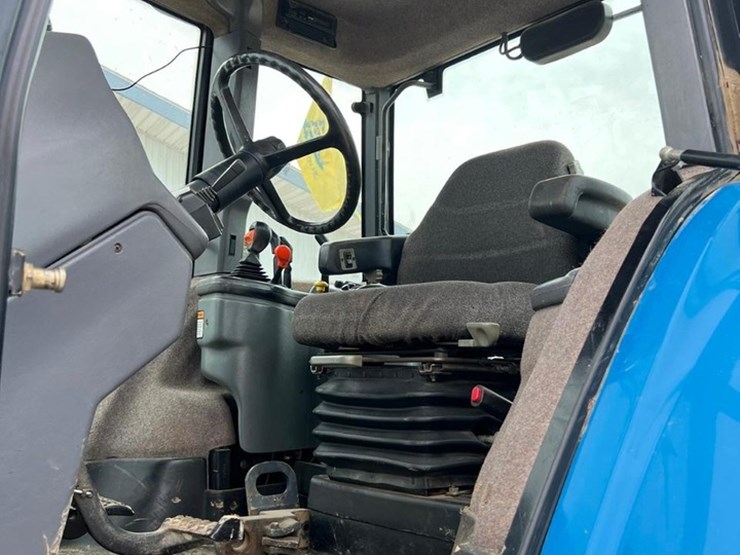 new-holland-8770-image-25