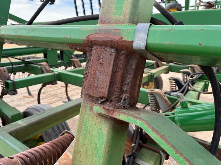 2005-john-deere-2210-image-6