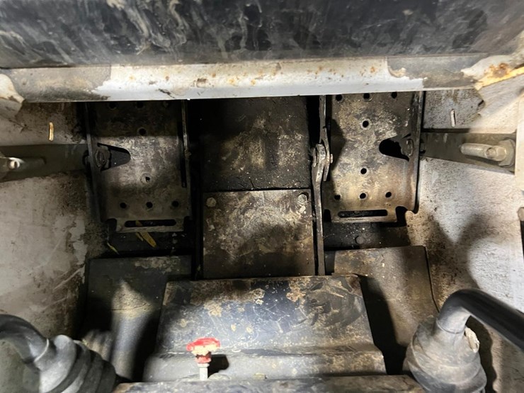 2016-bobcat-s70-image-26