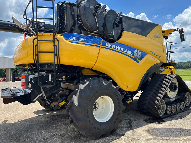 2023-new-holland-cr10.90-image-5