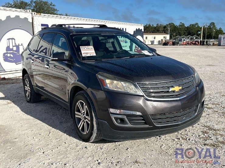 2016-chevrolet-traverse-image-2
