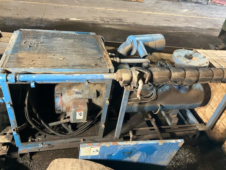 #149-•-quincy-air-compressor-image-18