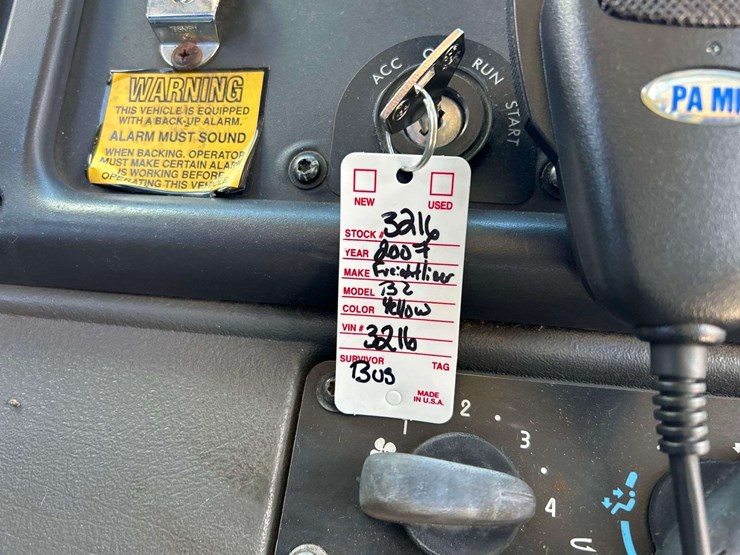 2007-freightliner-b2-image-37