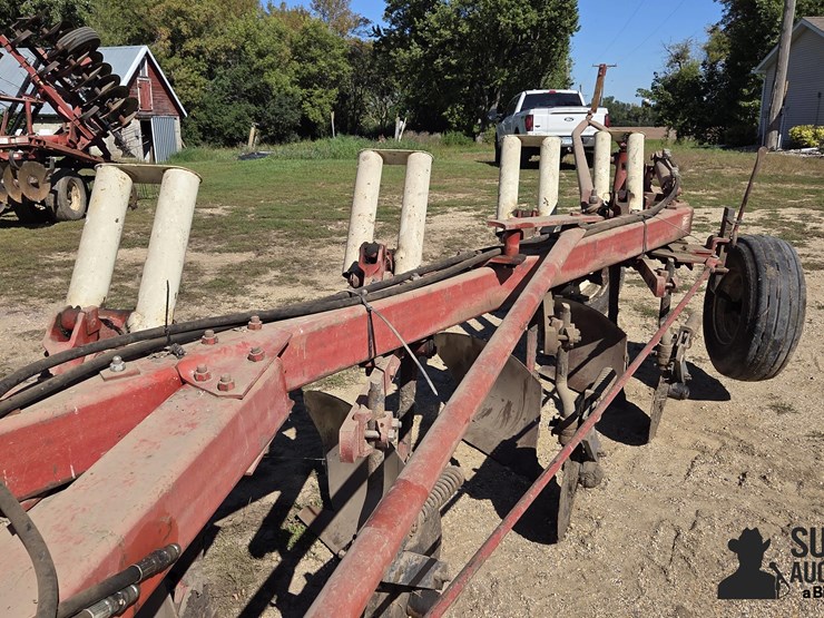 international-720-image-10