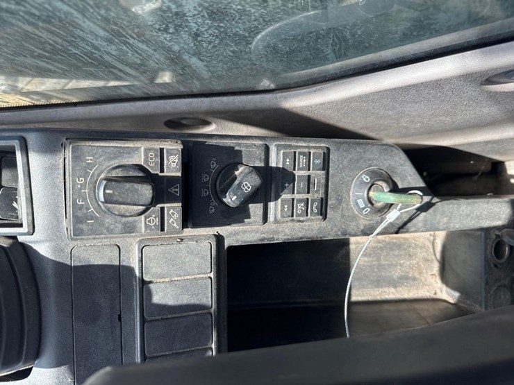 2018-volvo-ec480el-image-35