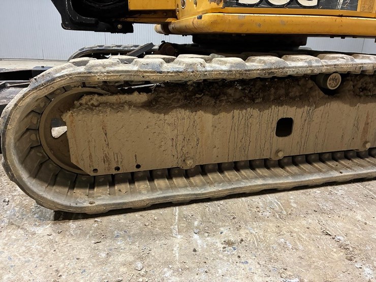 2016-deere-50g-image-8