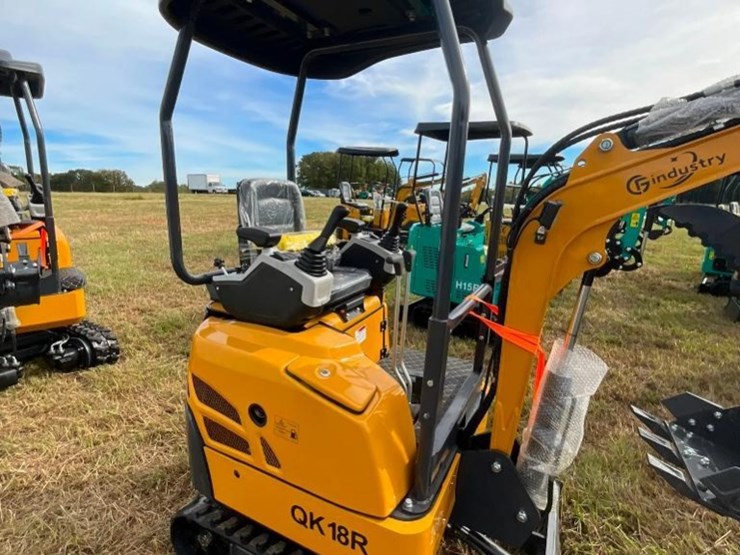 unused-cfg-qk18r-mini-excavator-(rato-image-4